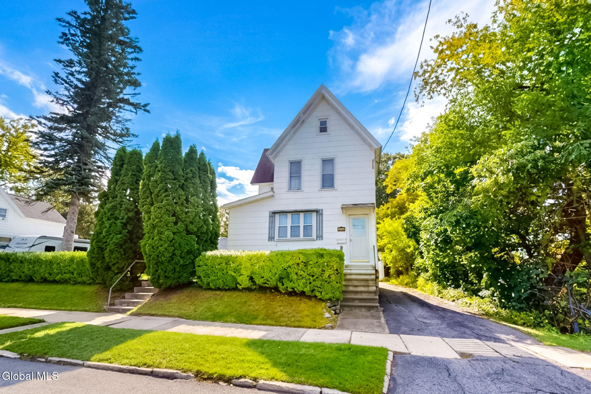 31 W 11th Avenue Gloversville NY 12078