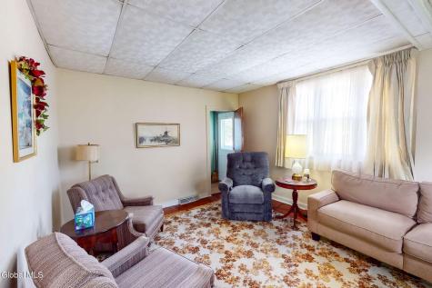 31 W 11th Avenue Gloversville NY 12078