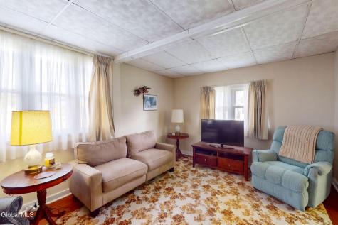 31 W 11th Avenue Gloversville NY 12078