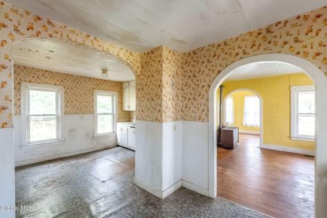 31 W 11th Avenue Gloversville NY 12078