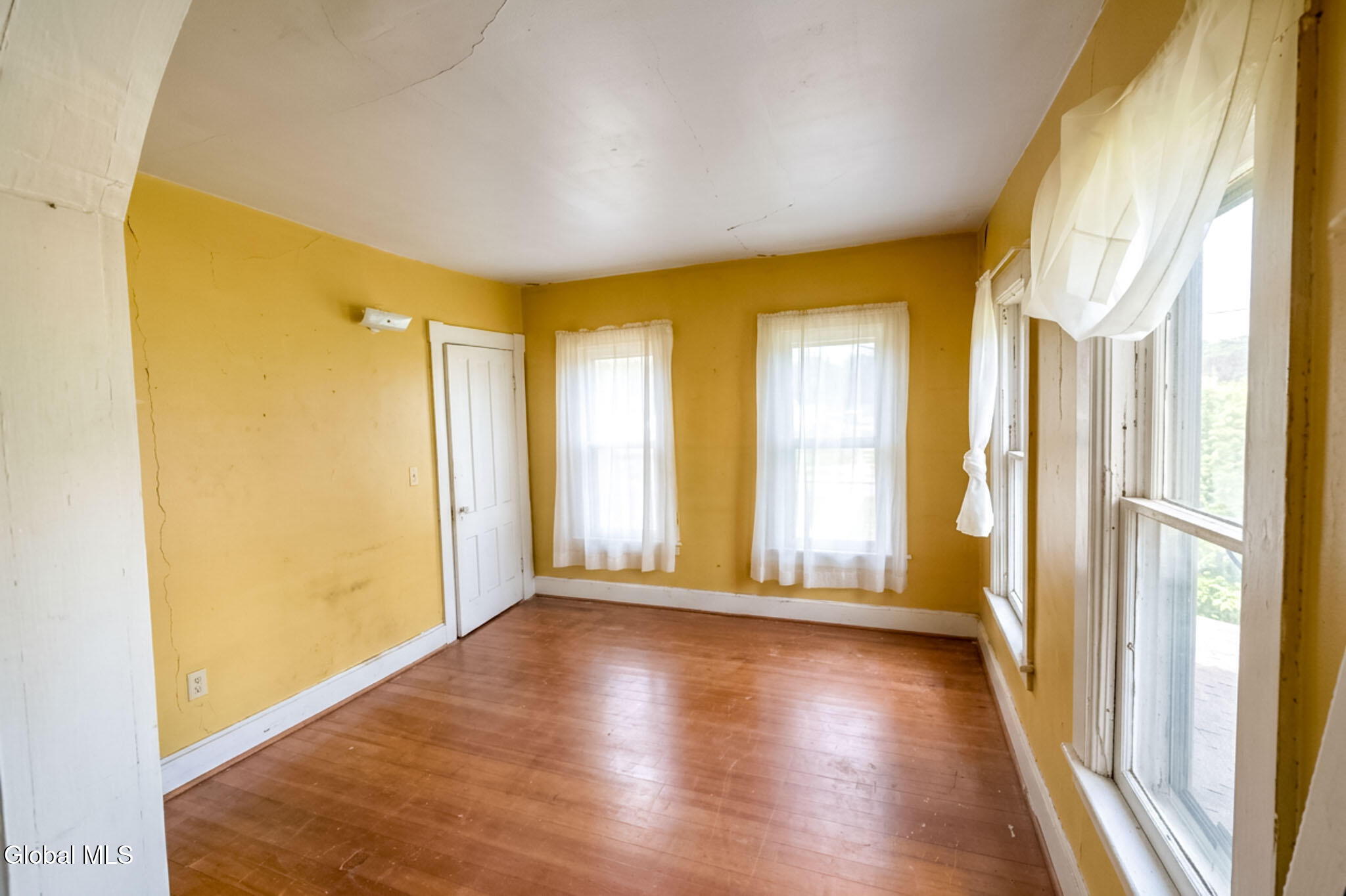 31 W 11th Avenue Gloversville NY 12078