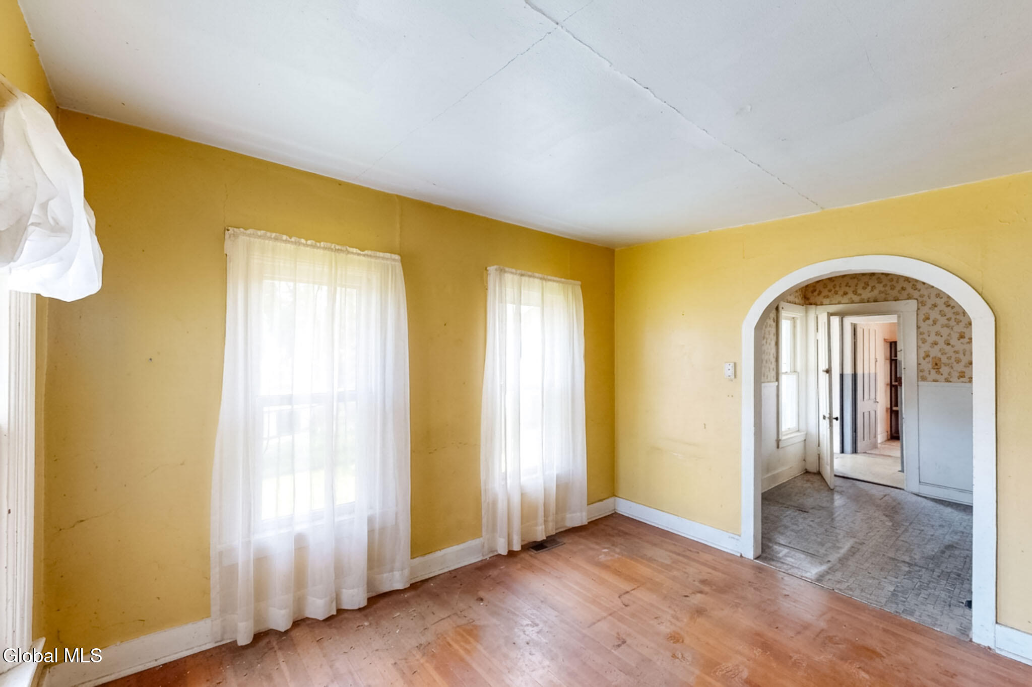 31 W 11th Avenue Gloversville NY 12078