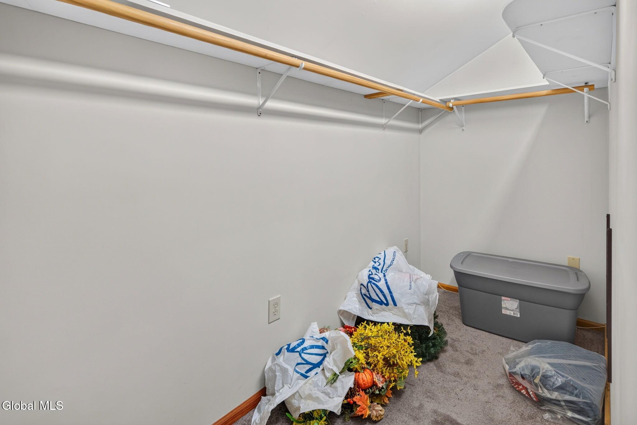 8 Helen Terrace Colonie NY 12211