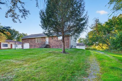 8 Helen Terrace Colonie NY 12211