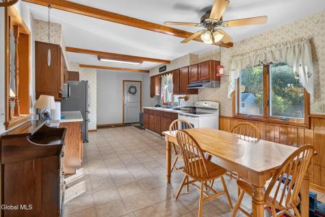 8 Helen Terrace Colonie NY 12211
