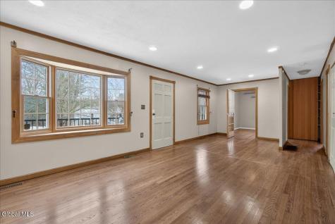 31 Amelia Drive Niskayuna NY 12309