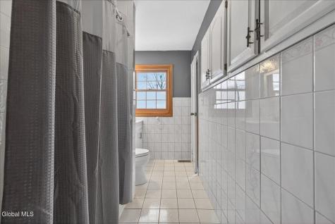 31 Amelia Drive Niskayuna NY 12309