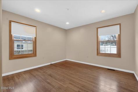 31 Amelia Drive Niskayuna NY 12309