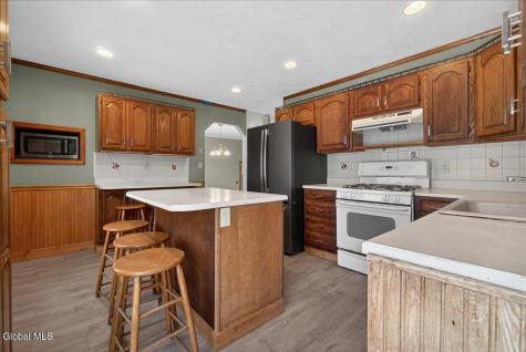 31 Amelia Drive Niskayuna NY 12309