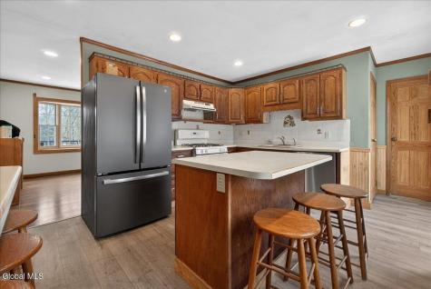 31 Amelia Drive Niskayuna NY 12309