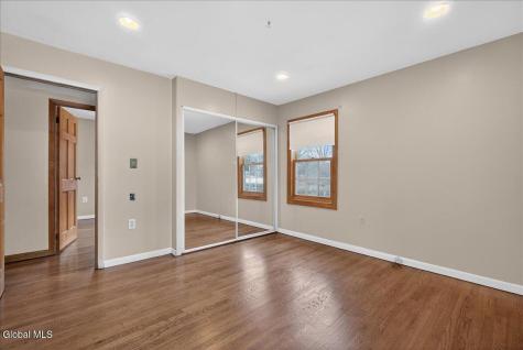 31 Amelia Drive Niskayuna NY 12309