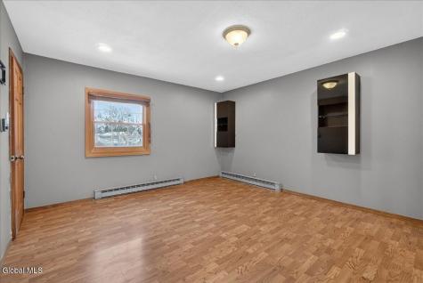 31 Amelia Drive Niskayuna NY 12309