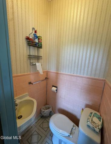 14 Library Avenue Warrensburg NY 12885