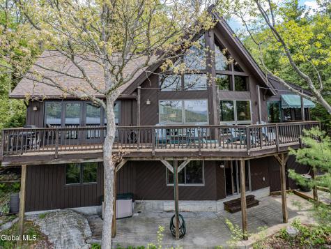 5569 Evergreen Shores Way Putnam Station NY 12861