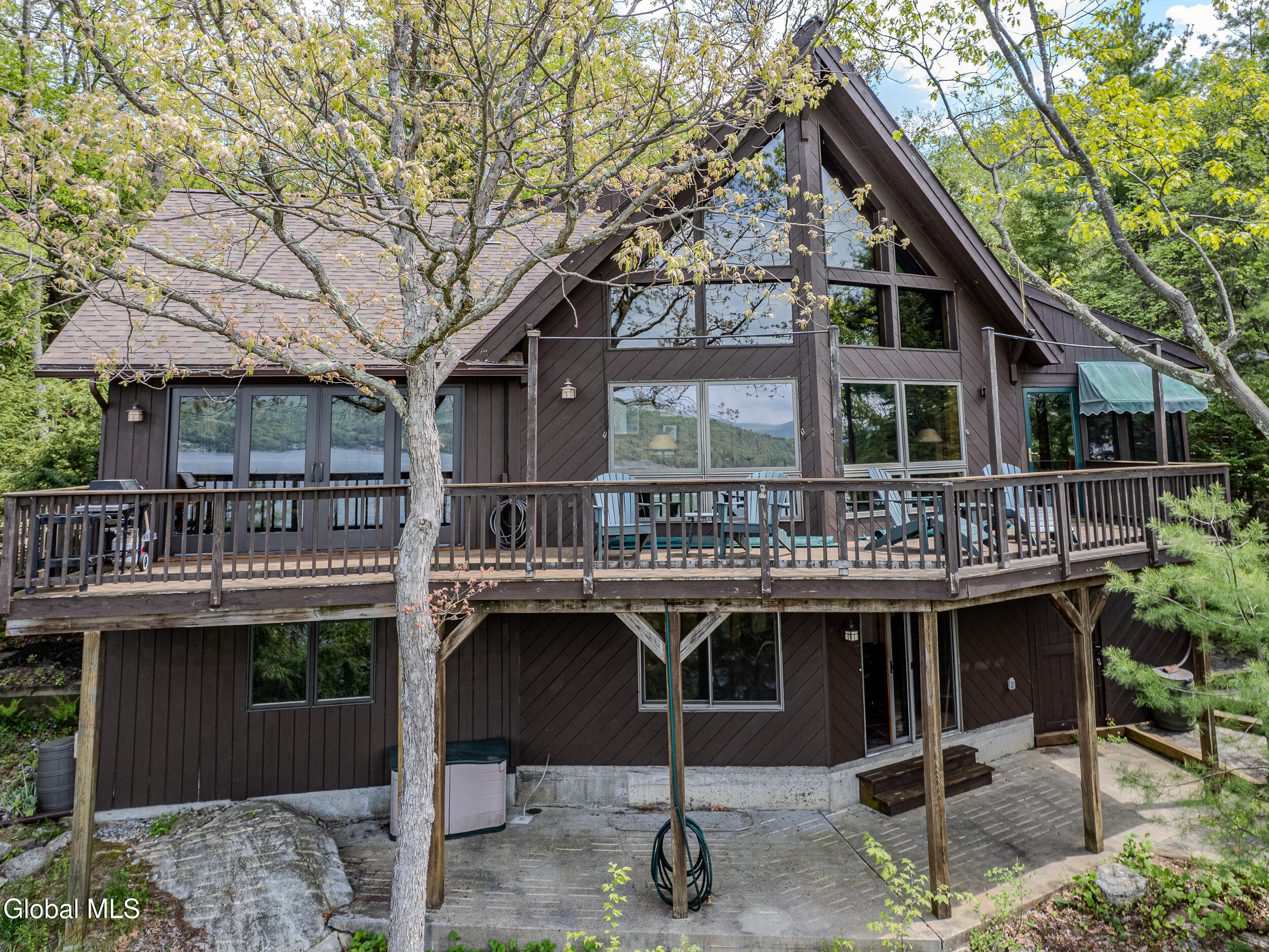 5569 Evergreen Shores Way Putnam Station NY 12861