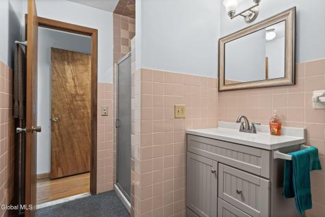 2077 Amsterdam Avenue Schenectady NY 12303