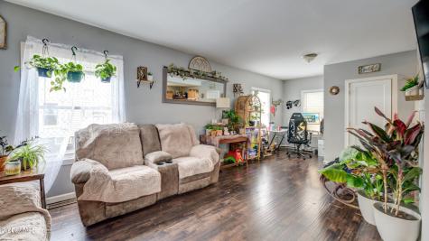 119 5th Avenue Gloversville NY 12078