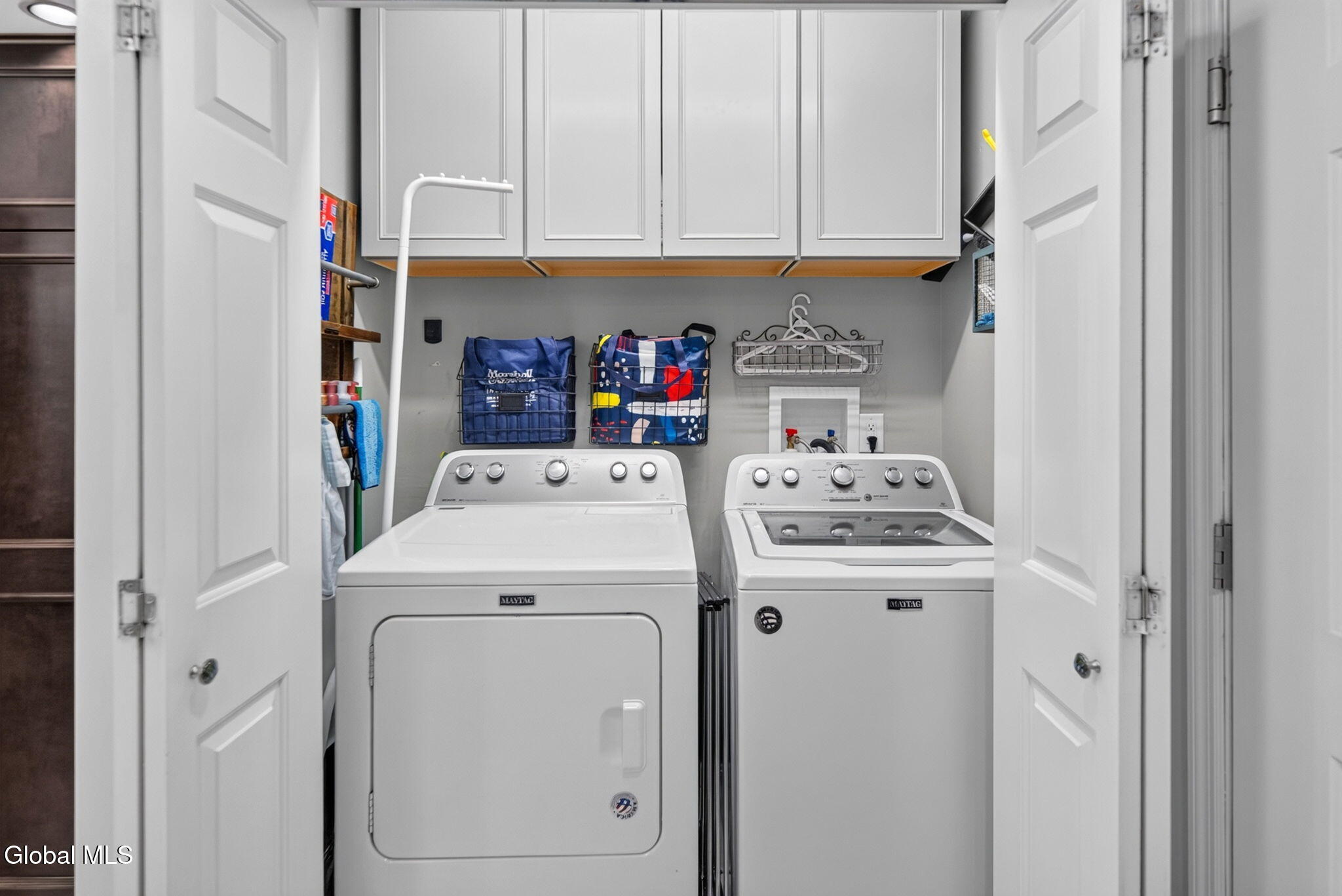 329 E Campbell Road Schenectady NY 12303