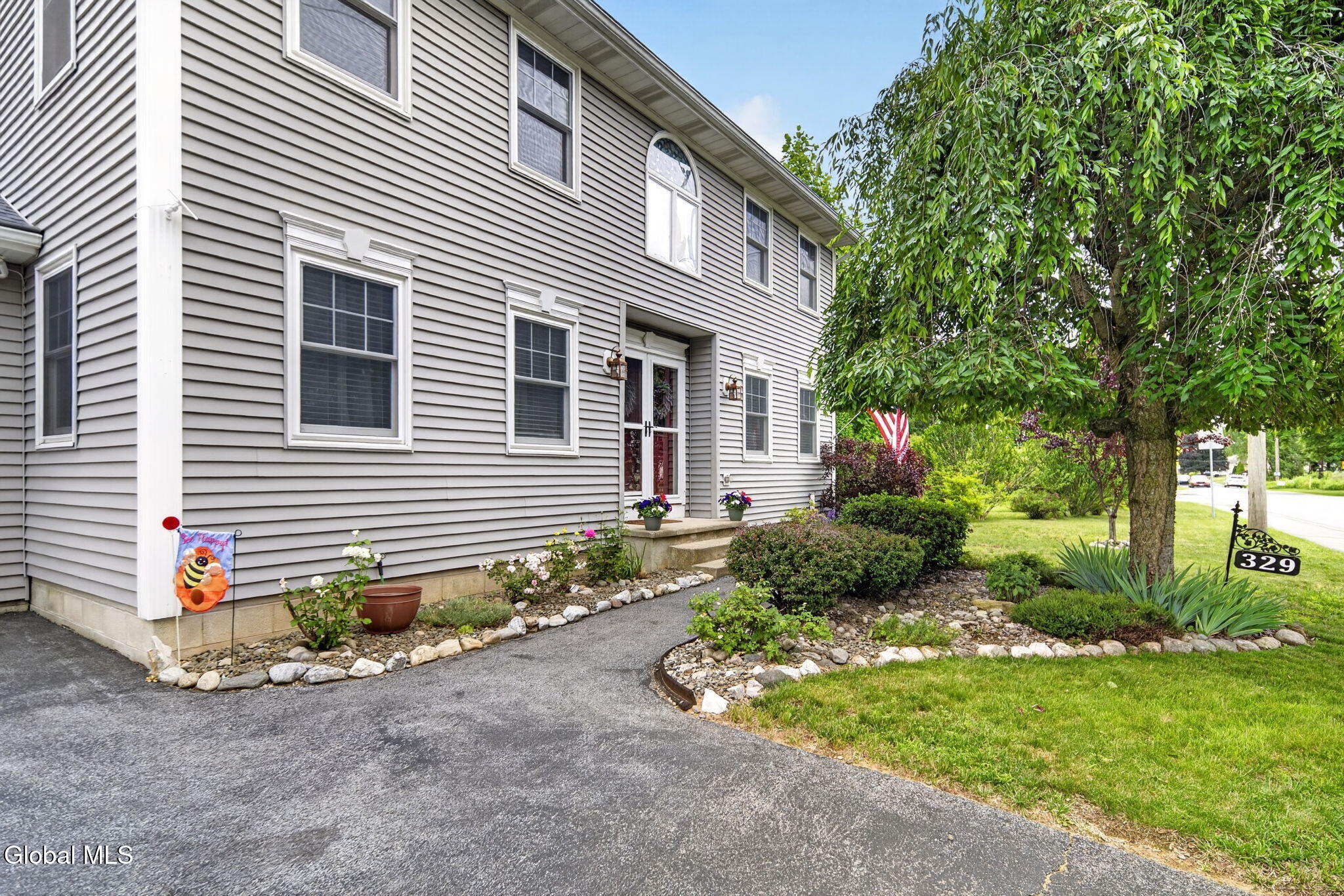 329 E Campbell Road Schenectady NY 12303