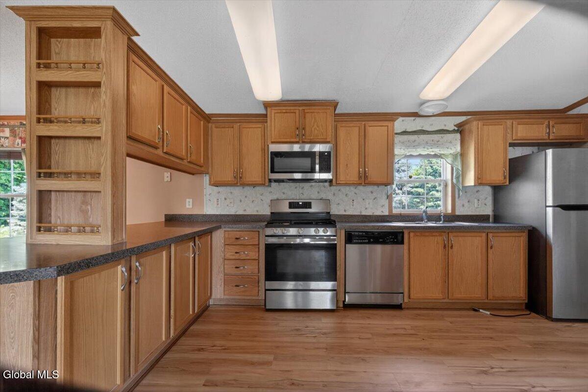 354 Hughes Road Amsterdam NY 12010