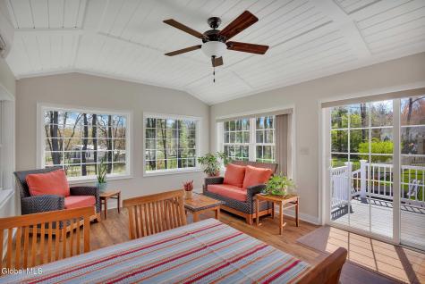 896 Randall Road Niskayuna NY 12309