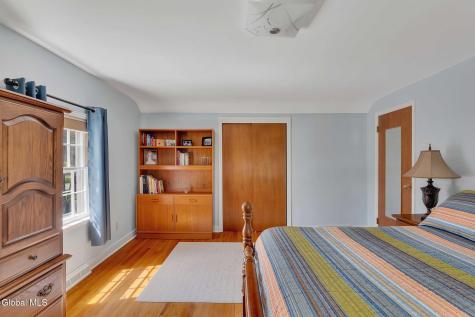 896 Randall Road Niskayuna NY 12309