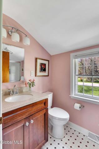 896 Randall Road Niskayuna NY 12309