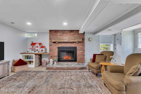 896 Randall Road Niskayuna NY 12309