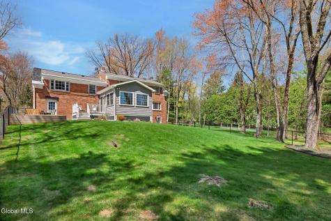 896 Randall Road Niskayuna NY 12309