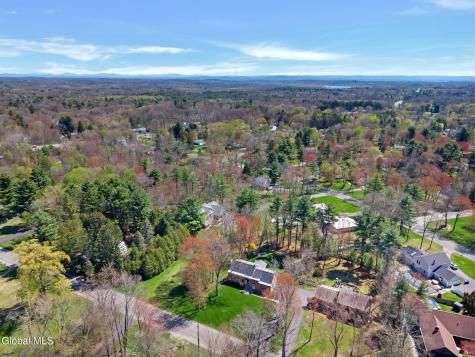 896 Randall Road Niskayuna NY 12309