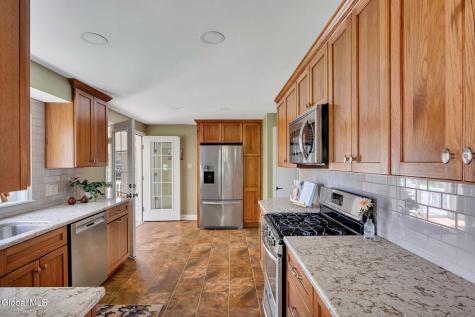 896 Randall Road Niskayuna NY 12309