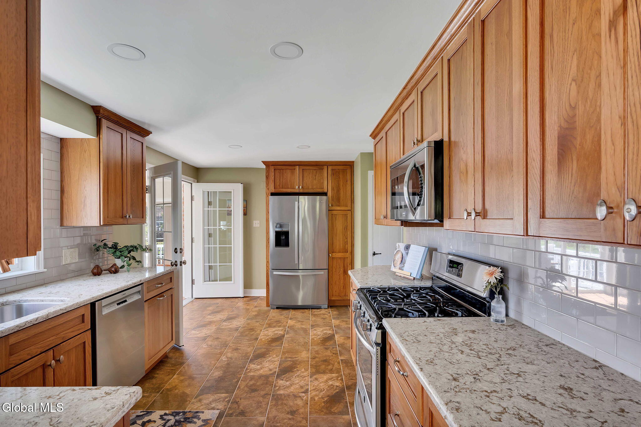 896 Randall Road Niskayuna NY 12309