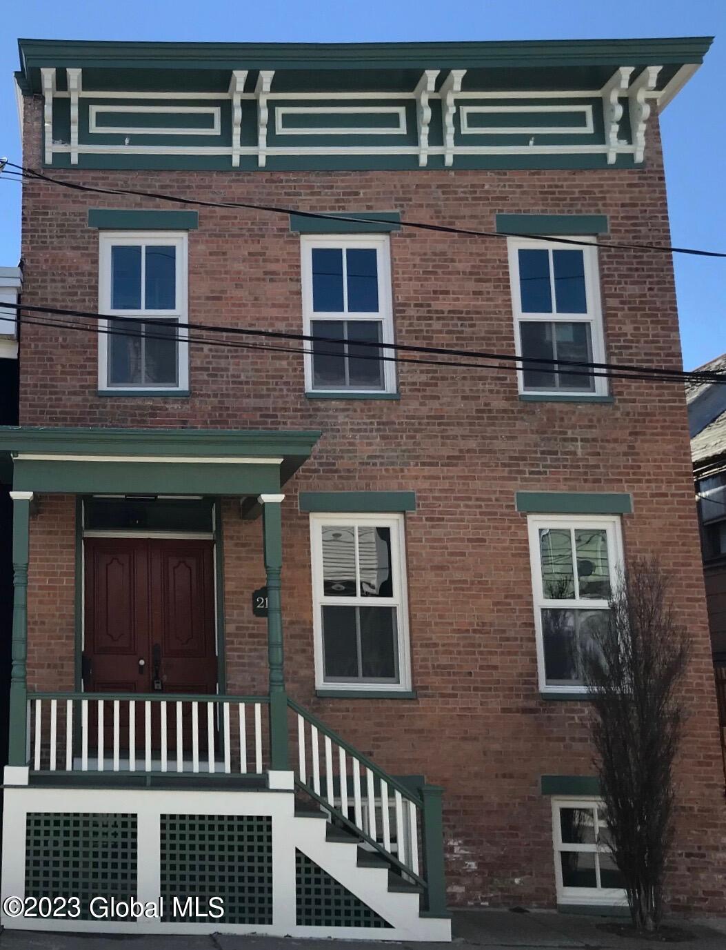 213 Robinson Street Hudson NY 12534
