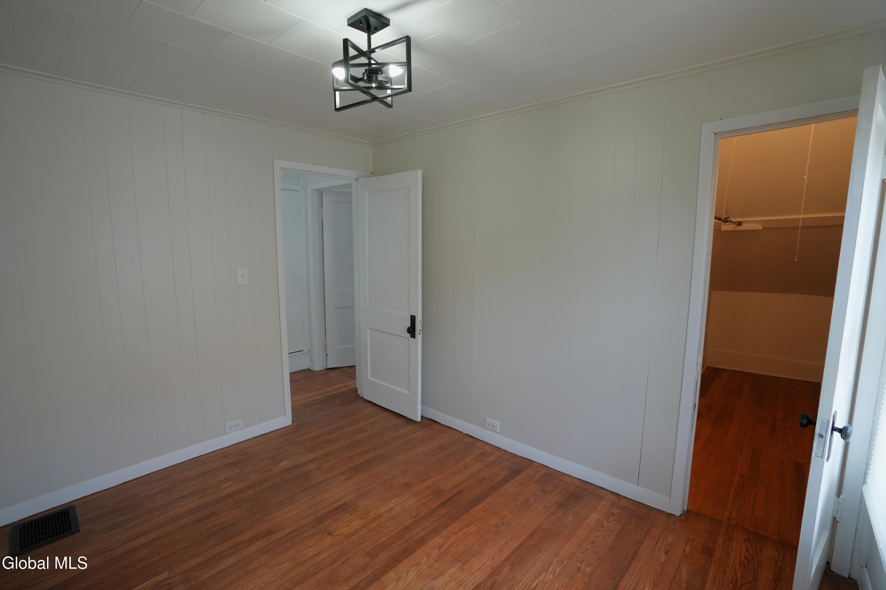 467 Locust Avenue Amsterdam NY 12010