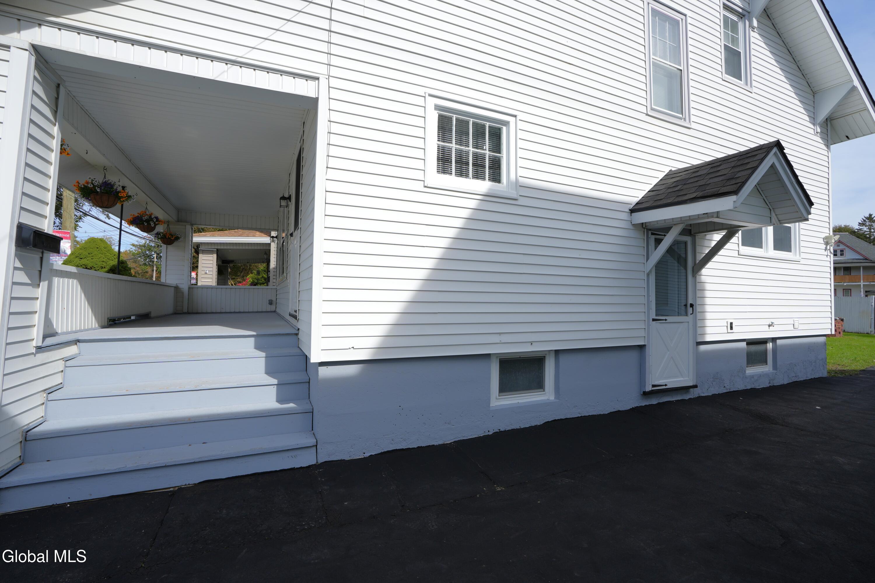 467 Locust Avenue Amsterdam NY 12010