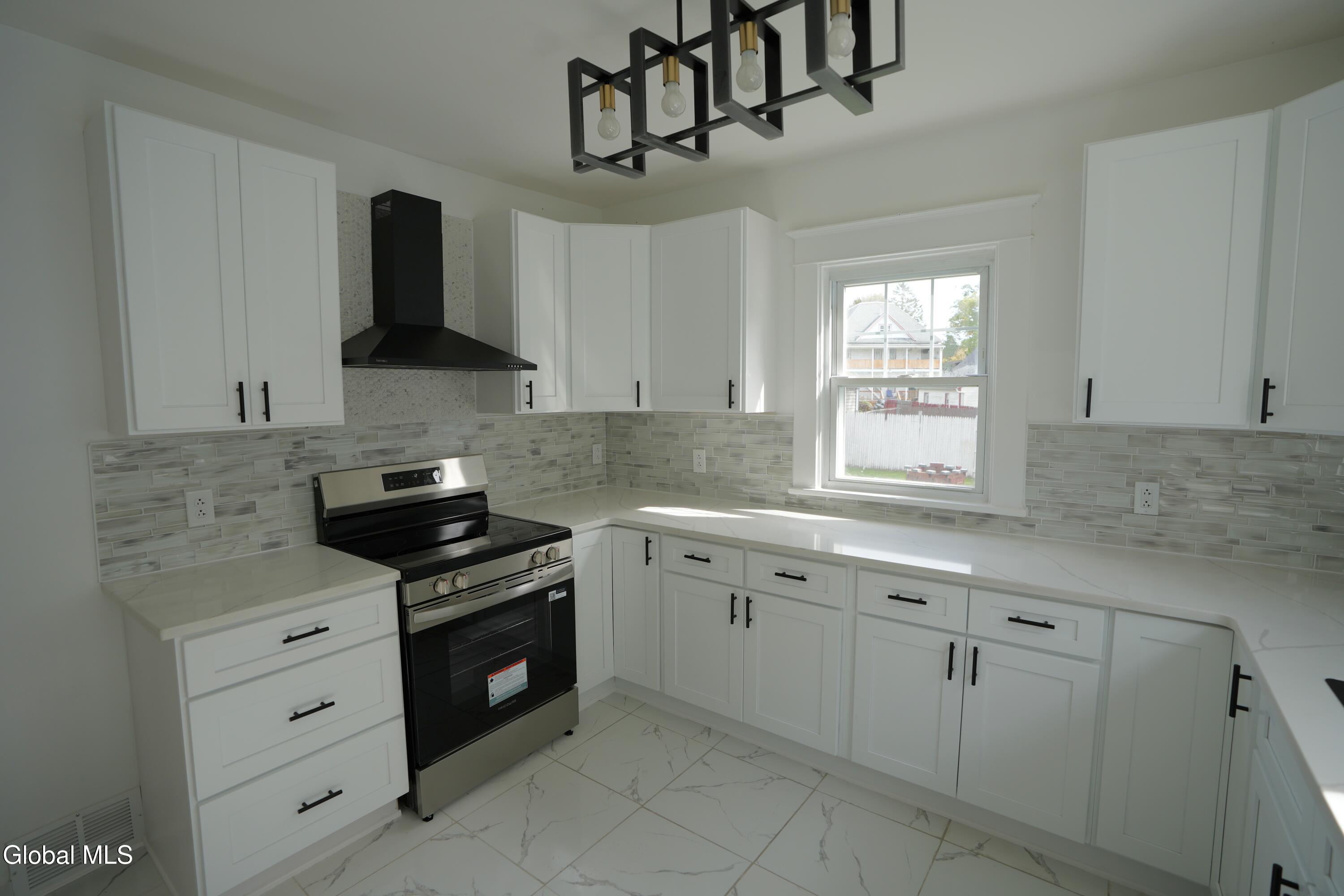 467 Locust Avenue Amsterdam NY 12010