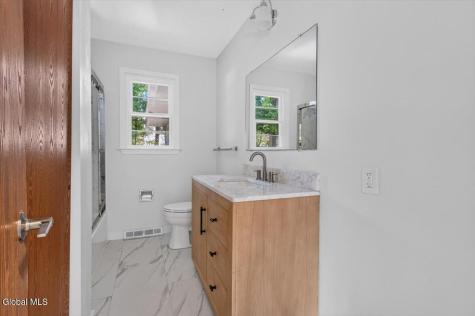 1 Kenmore Avenue Schenectady NY 12304