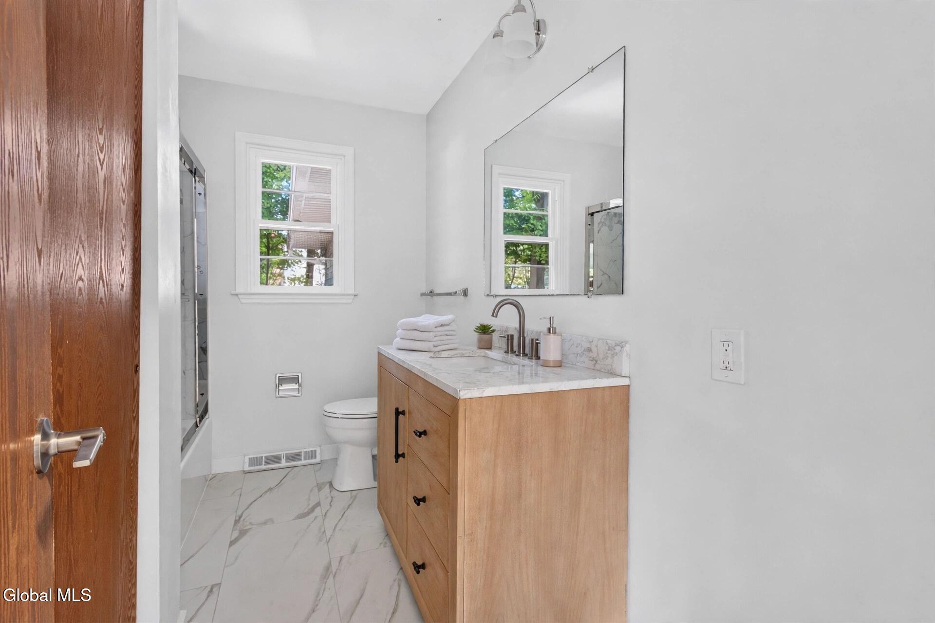 1 Kenmore Avenue Schenectady NY 12304