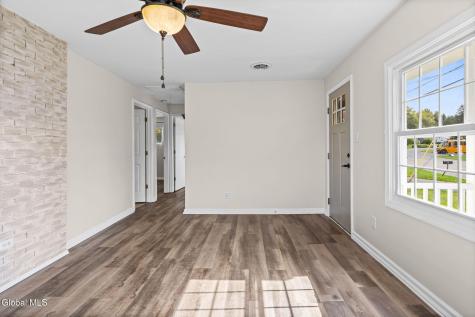 37 Jones Drive Schenectady NY 12309