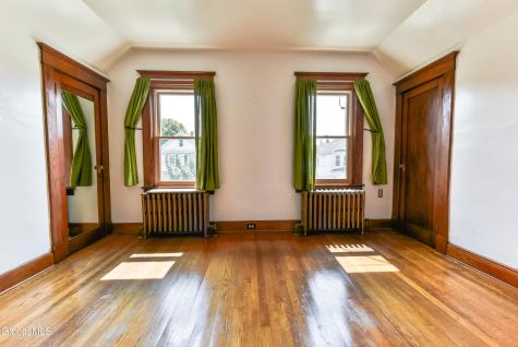 19 Albion Avenue Albany NY 12209