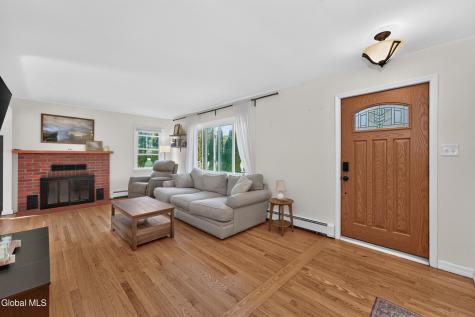 8 Gardner Road Wynantskill NY 12198