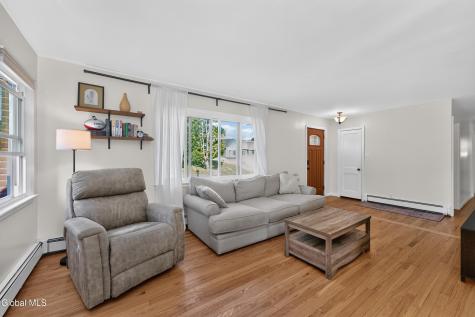 8 Gardner Road Wynantskill NY 12198