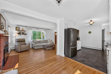 8 Gardner Road Wynantskill NY 12198