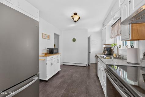 8 Gardner Road Wynantskill NY 12198