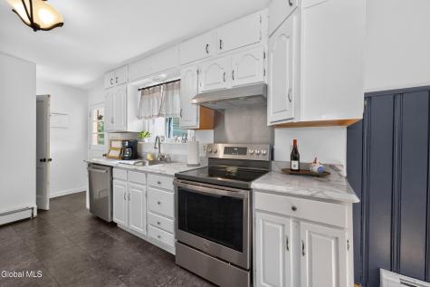 8 Gardner Road Wynantskill NY 12198