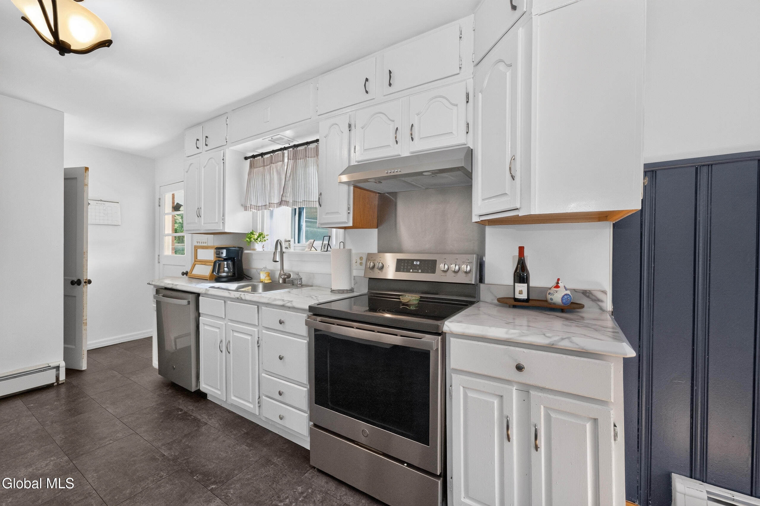 8 Gardner Road Wynantskill NY 12198