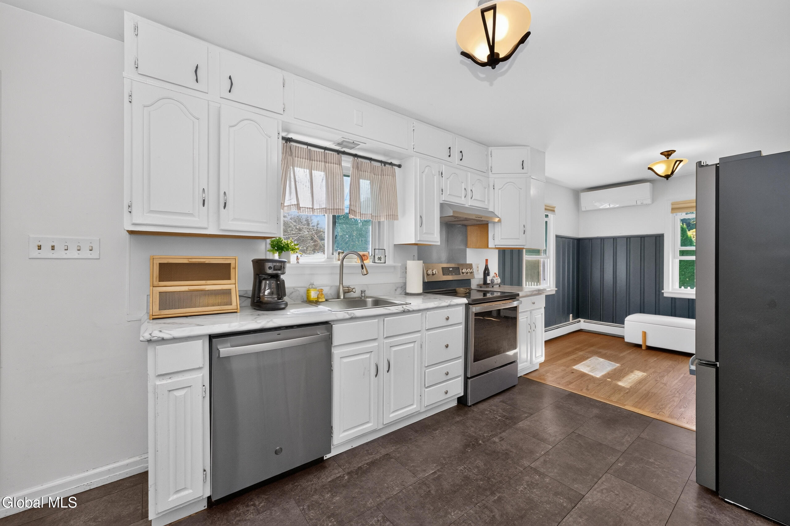 8 Gardner Road Wynantskill NY 12198