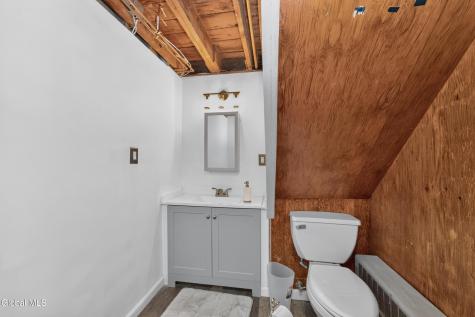 8 Gardner Road Wynantskill NY 12198