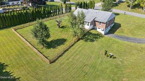 8 Gardner Road Wynantskill NY 12198