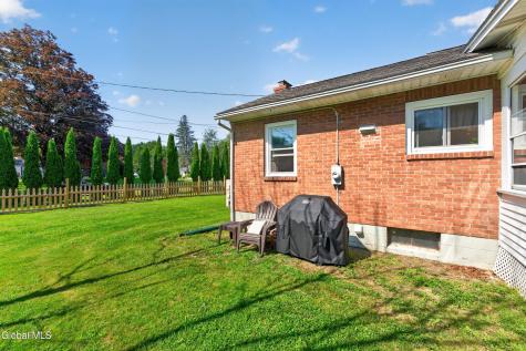 8 Gardner Road Wynantskill NY 12198